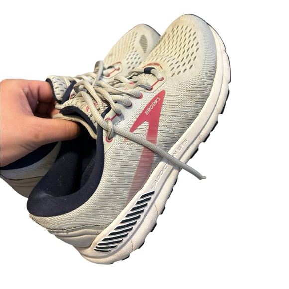 Brooks Addiction GTS 15 Women’s Running Shoes - Size 8 - Picture 8 of 9